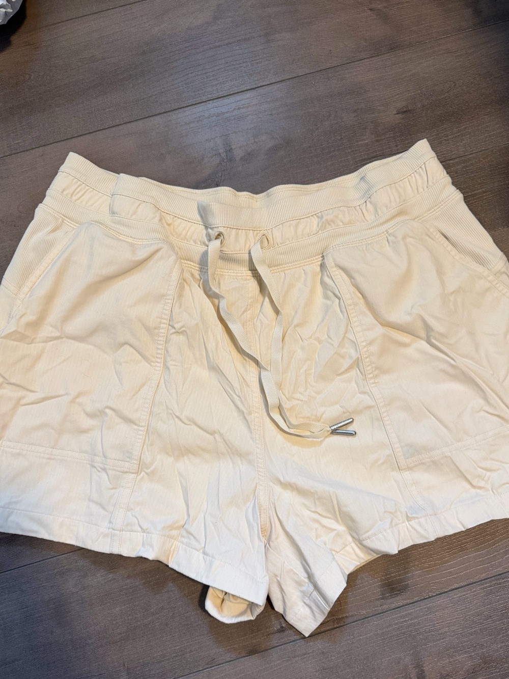 🍋NWOT Lululemon Studio Shorts